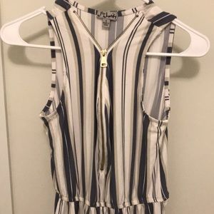 Woman’s Jumper size small